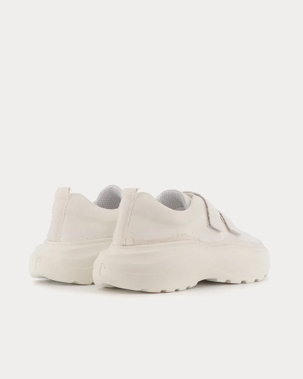 002 Strong None-Suede Triple White Low Top Sneakers