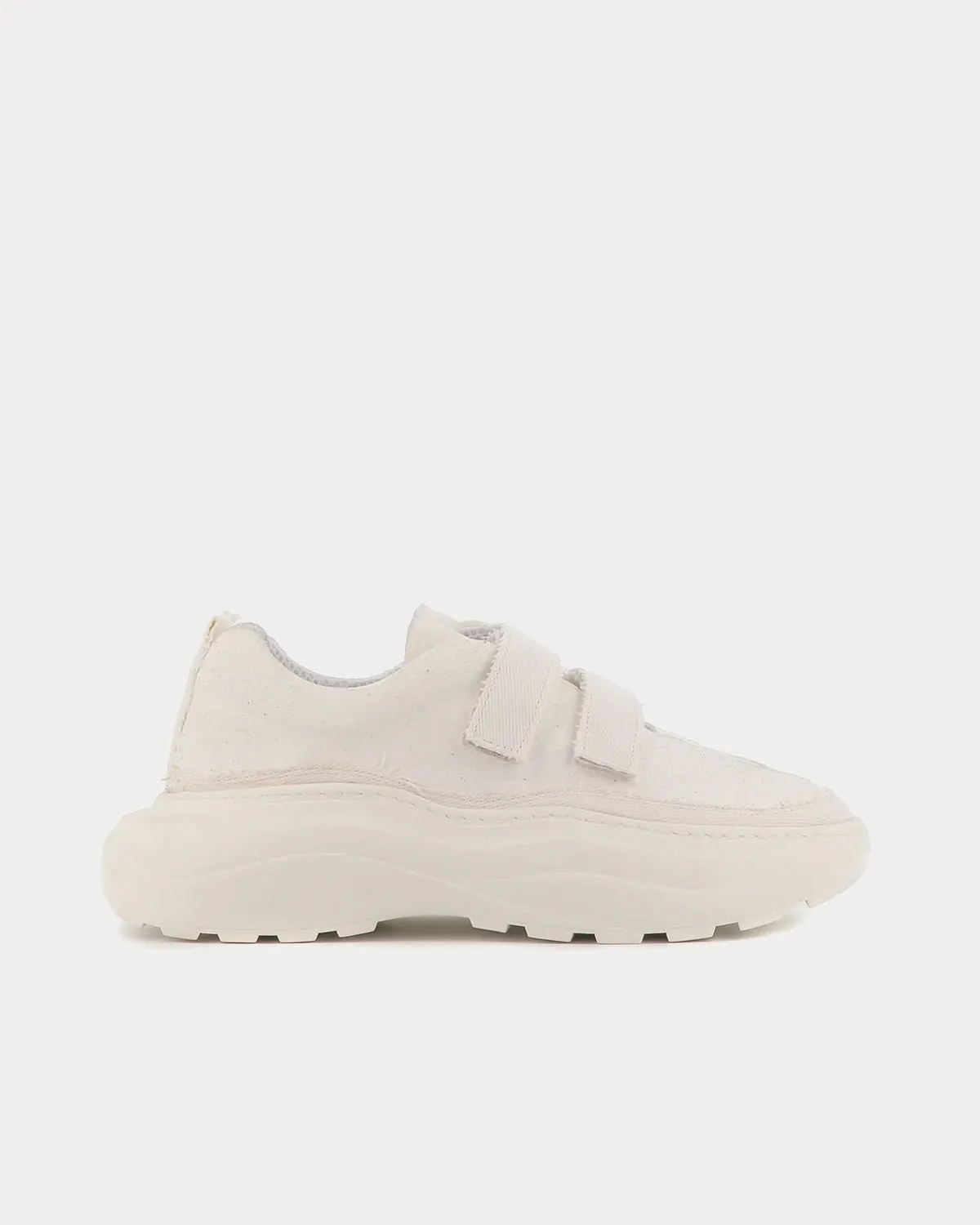 002 Strong None-Suede Triple White Low Top Sneakers
