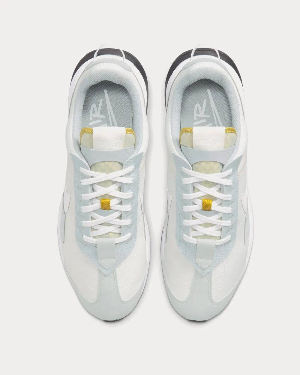 Air Max Pre-Day Summit White Low Top Sneakers