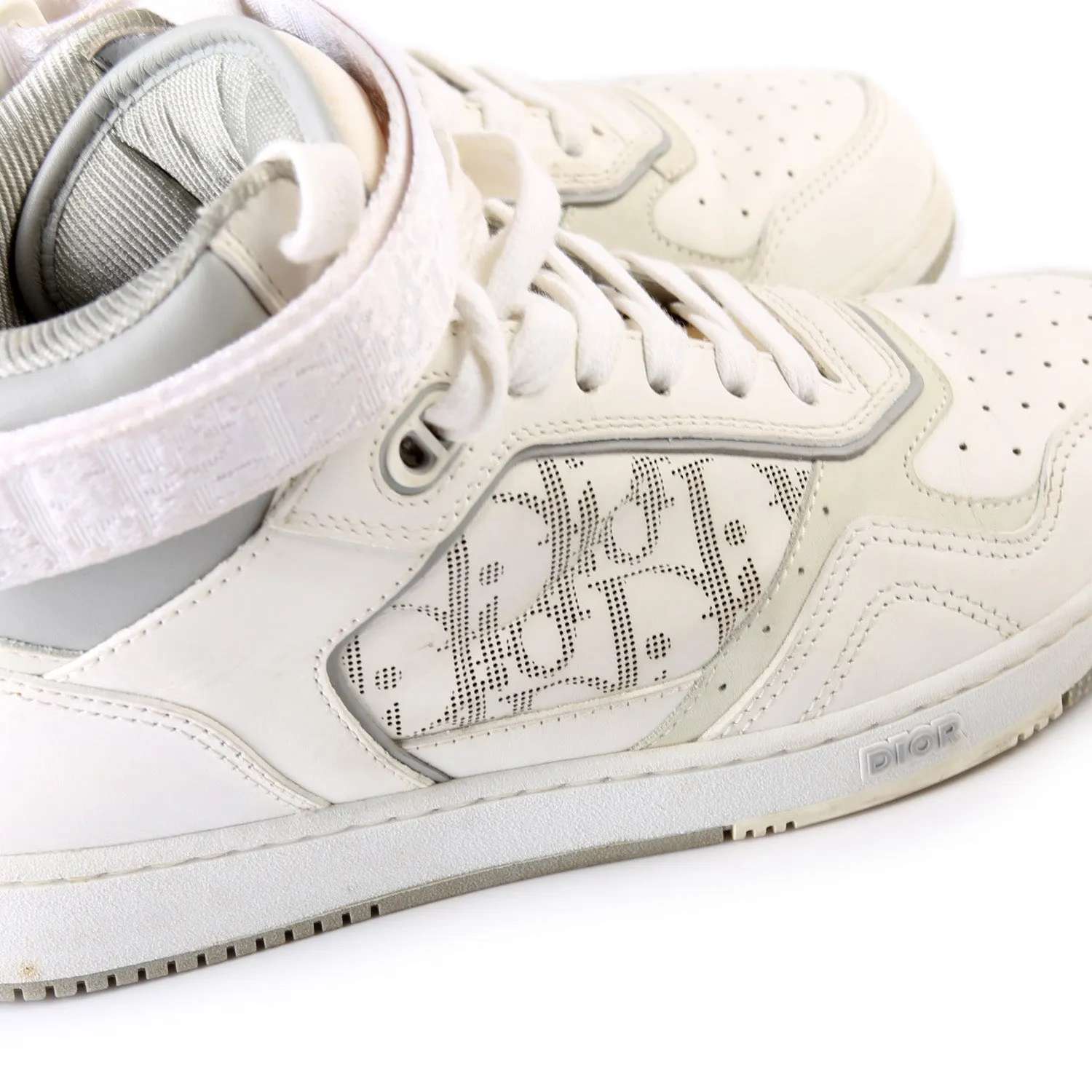 B27 Sneakers Size 40