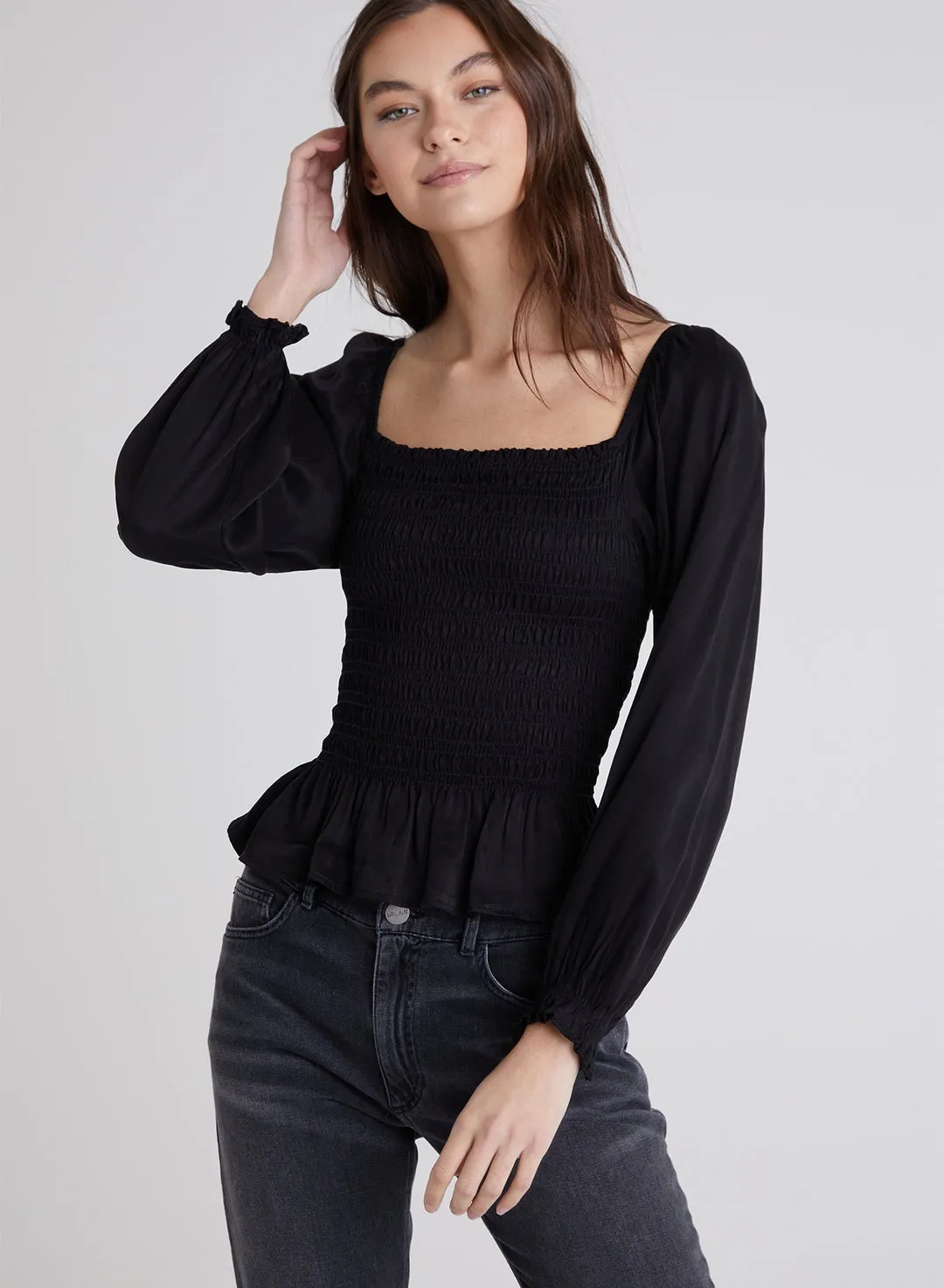Bella Dahl Long Sleeve Smocked Top in Black