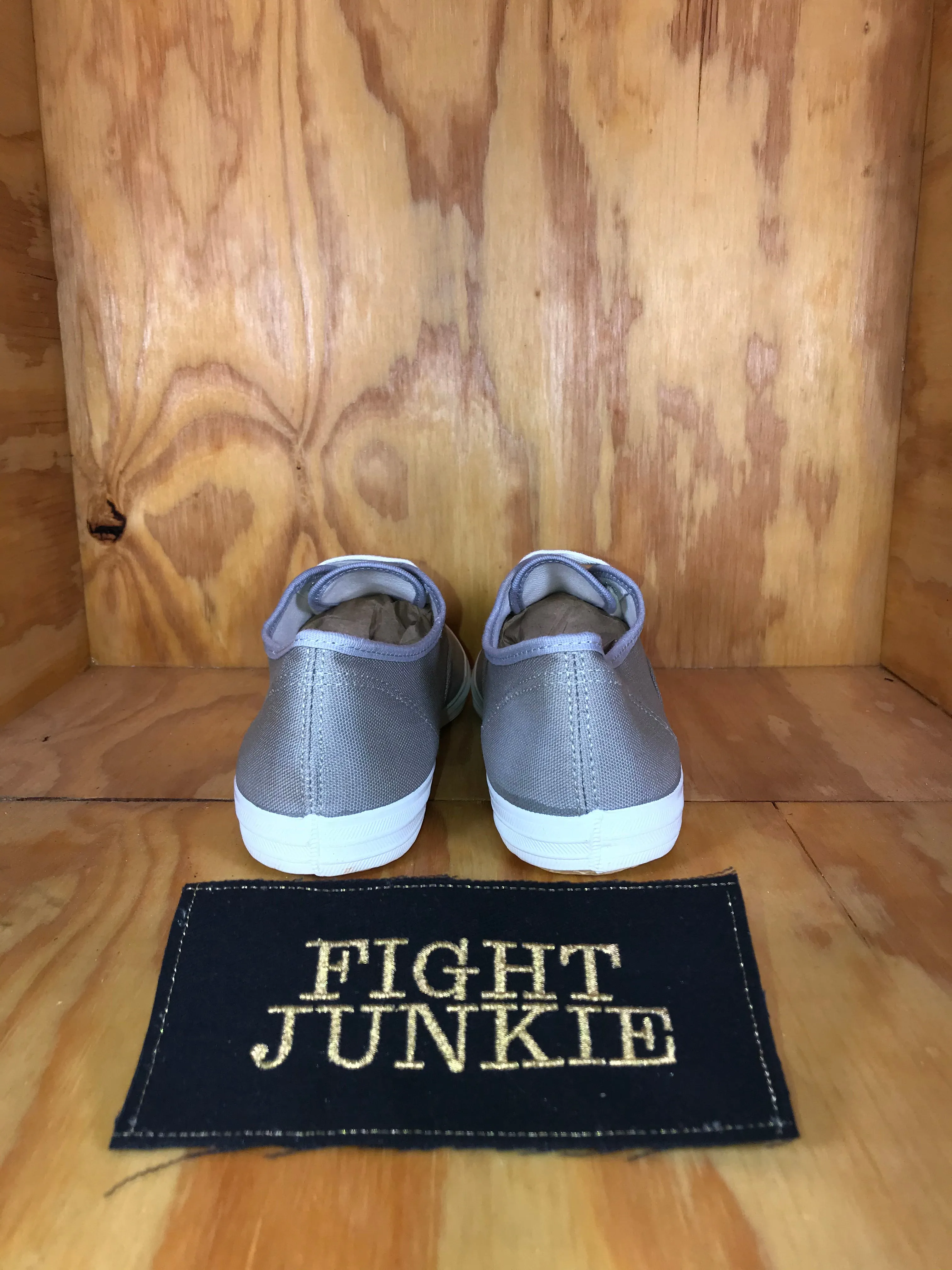 L.L. BEAN Women's Size 9M Lace-Up Canvas Flat Walking Shoes Sneakers Gray
