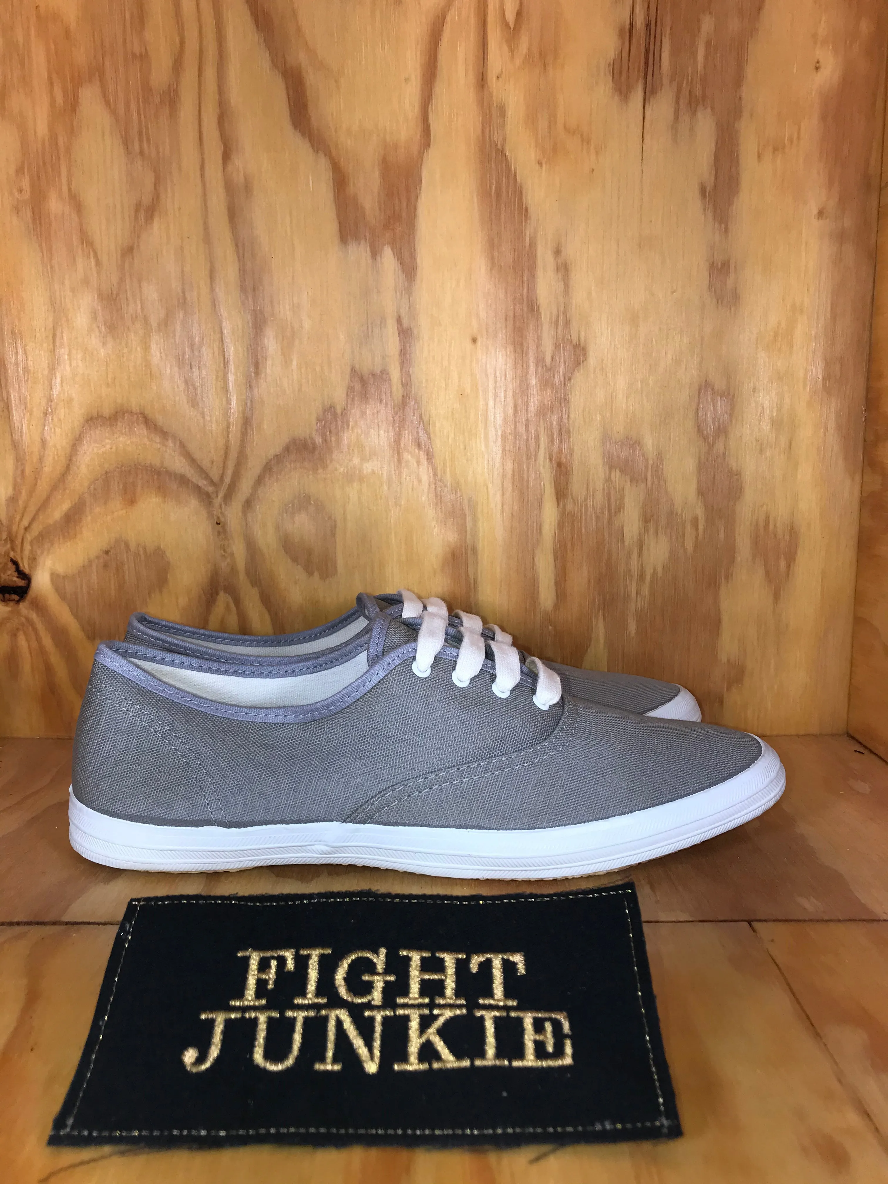 L.L. BEAN Women's Size 9M Lace-Up Canvas Flat Walking Shoes Sneakers Gray