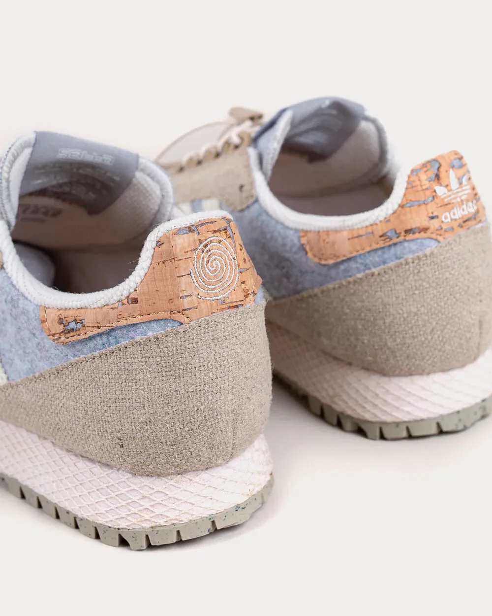 New York Low Top Sneakers