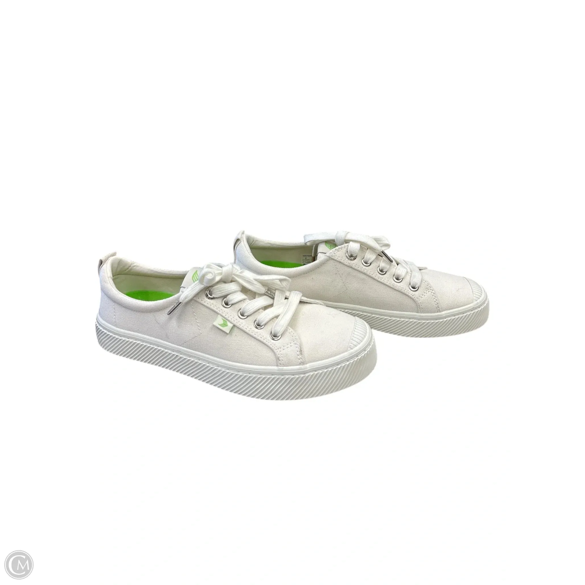 Shoes Flats By Cariuma In White, Size: 9