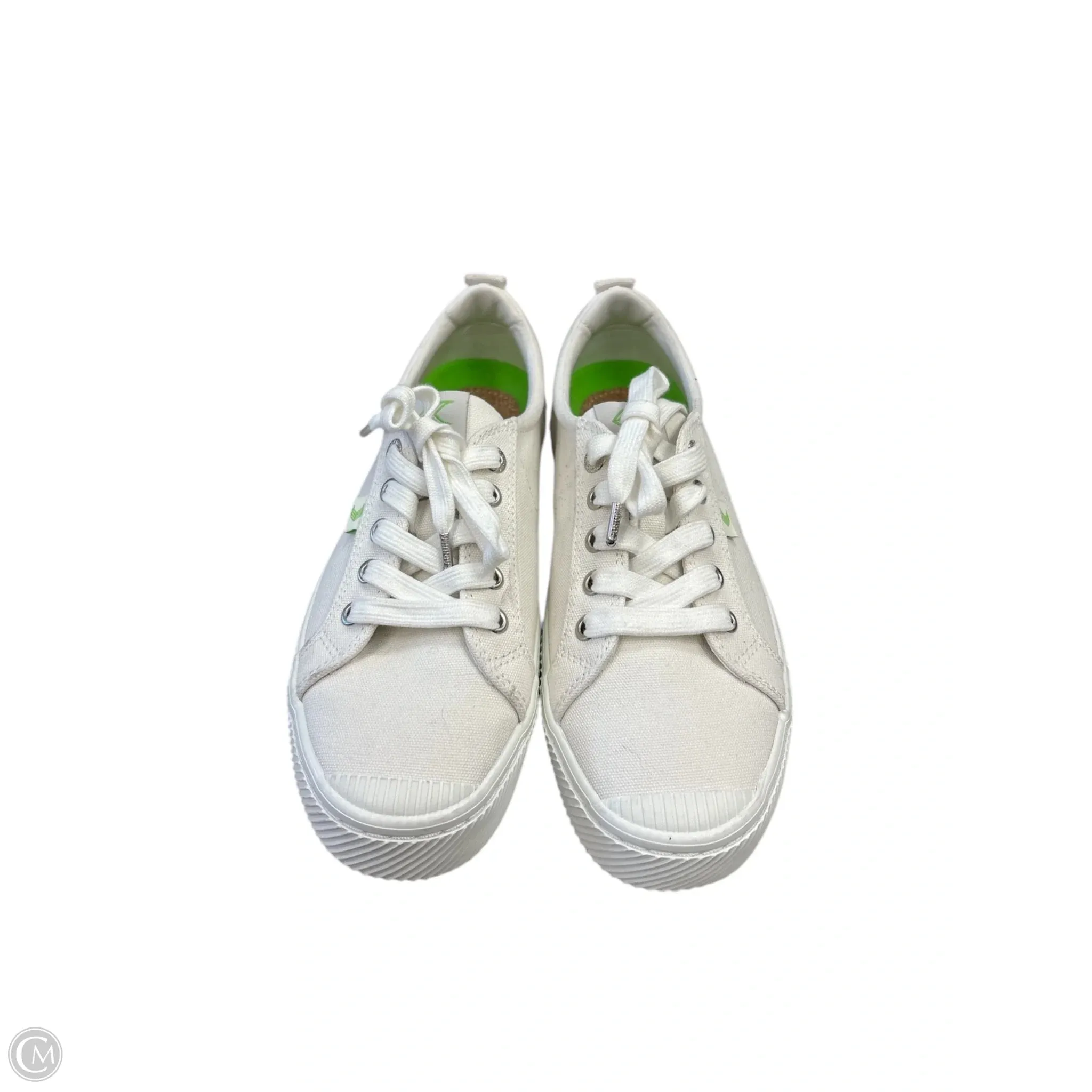 Shoes Flats By Cariuma In White, Size: 9