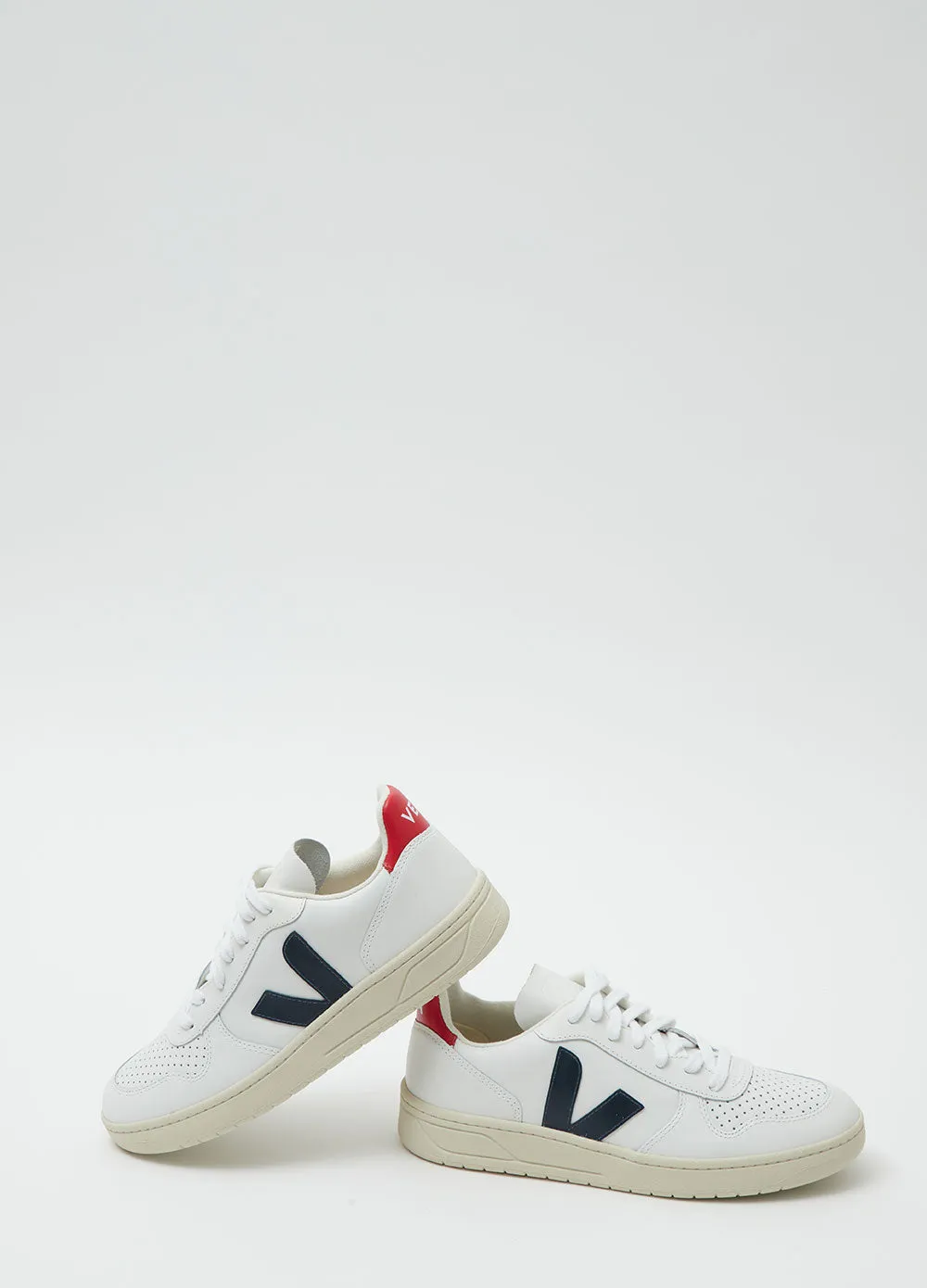 V-10 Sneakers
