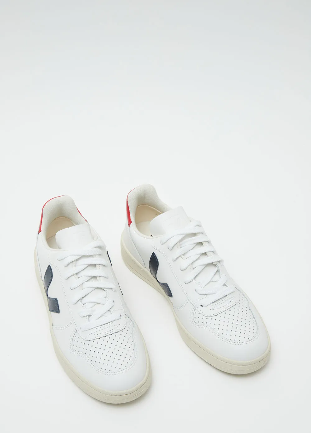 V-10 Sneakers